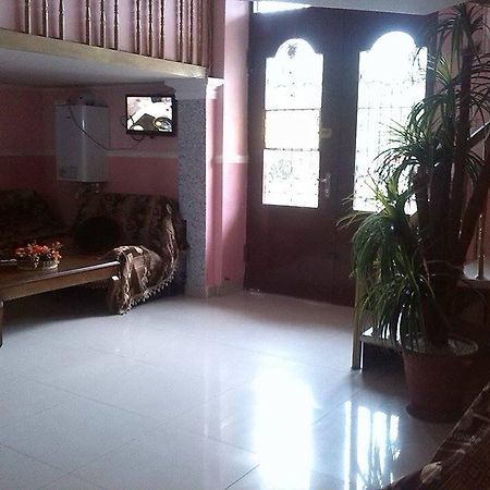 Hostel Georgia Кутаиси Екстериор снимка