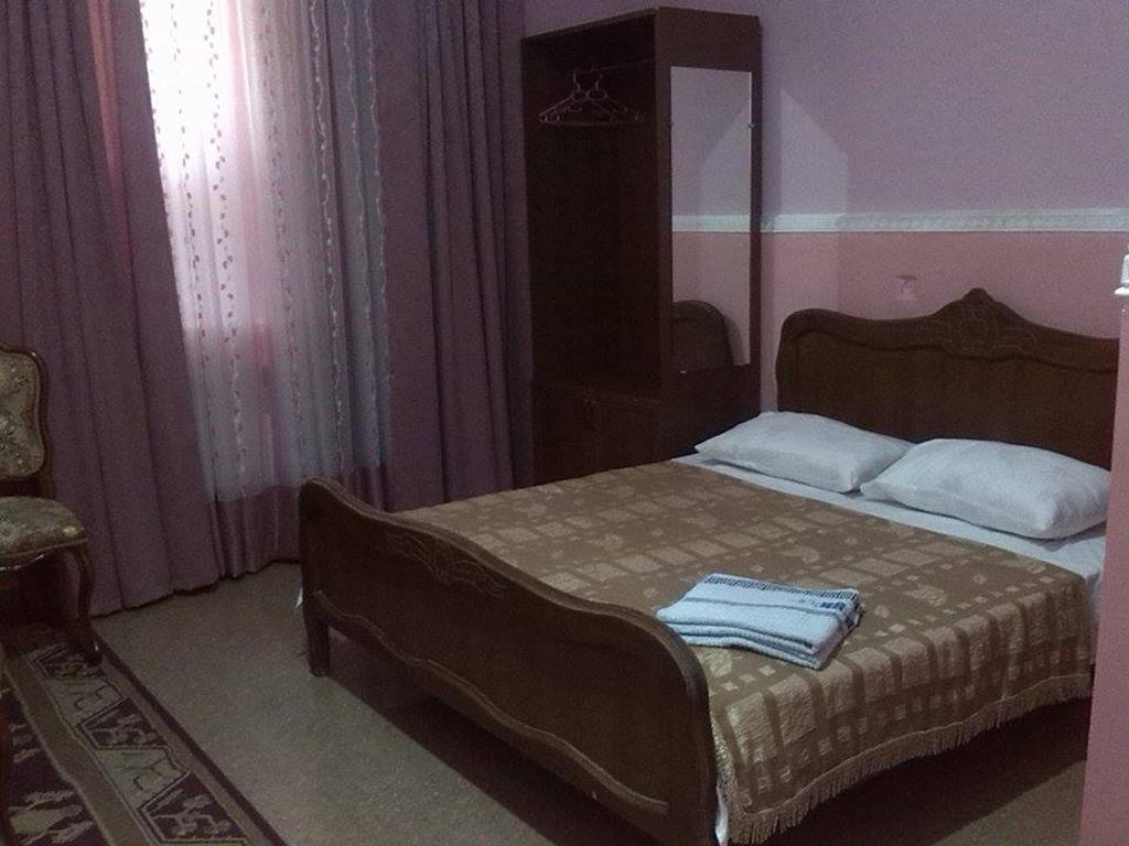 Hostel Georgia Кутаиси Стая снимка