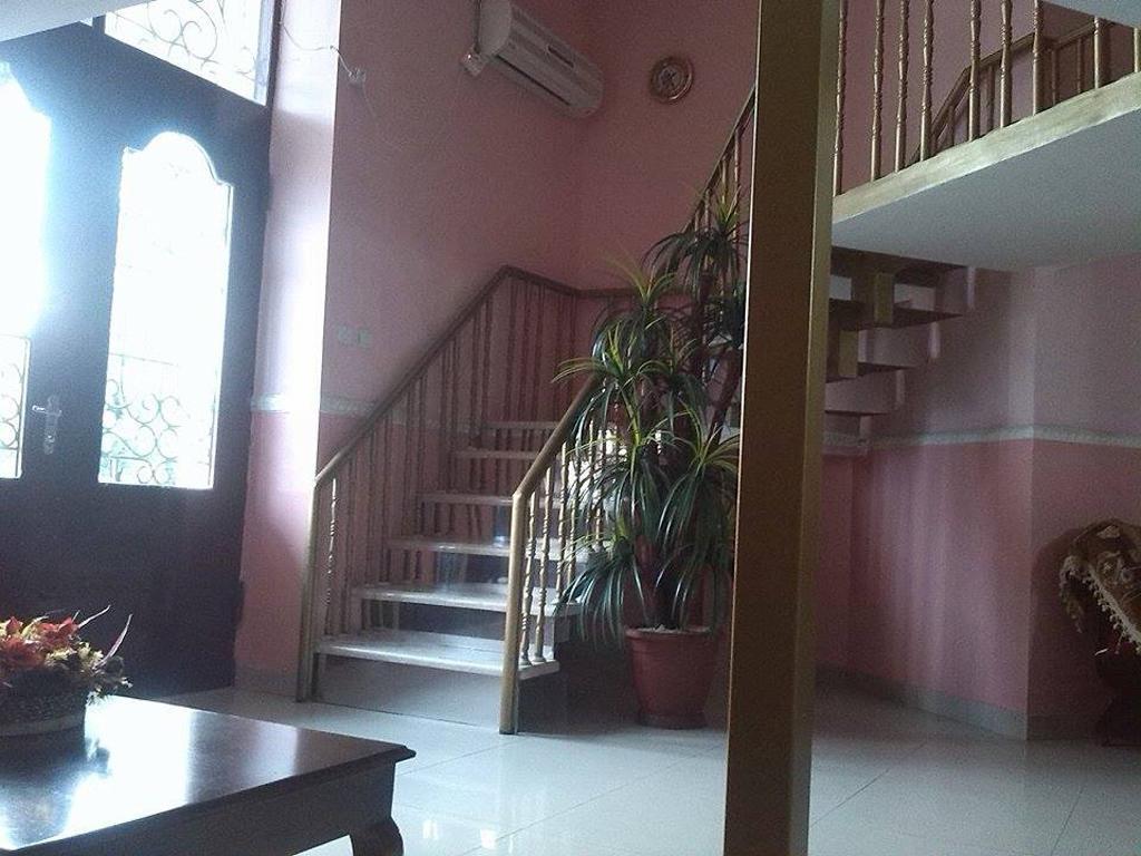 Hostel Georgia Кутаиси Екстериор снимка