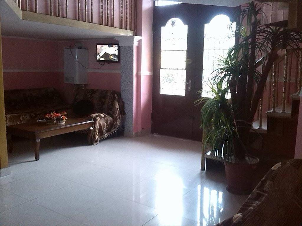 Hostel Georgia Кутаиси Екстериор снимка