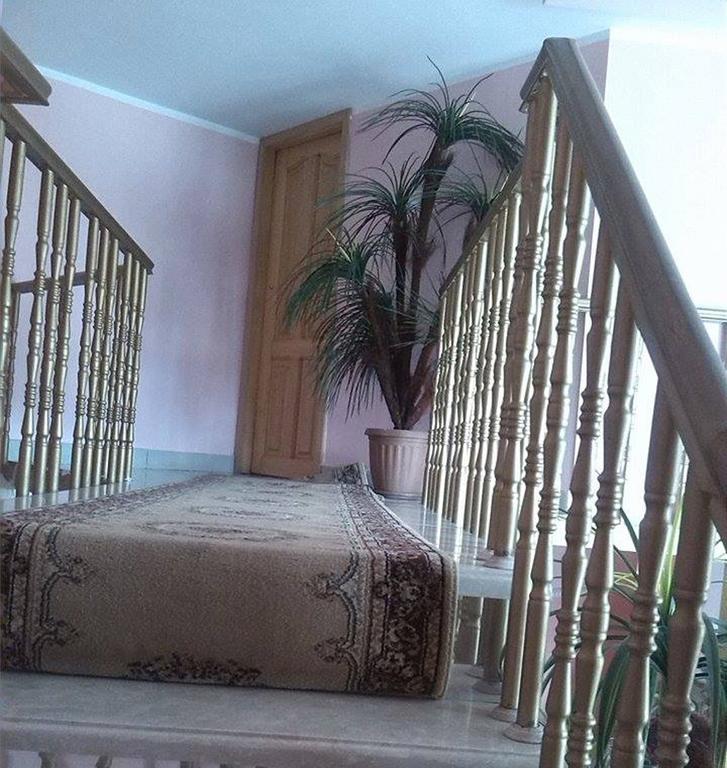 Hostel Georgia Кутаиси Екстериор снимка